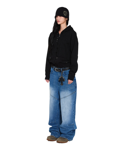 AAKAM(アーカム)の「Eyelet Damaged Zip-Up Hoodie (Black)(パーカー・レディース・その他・2/1)」の4枚目の写真