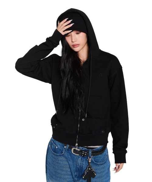 AAKAM(アーカム)の「Eyelet Damaged Zip-Up Hoodie (Black)(パーカー・レディース・その他・2/1)」の8枚目の写真