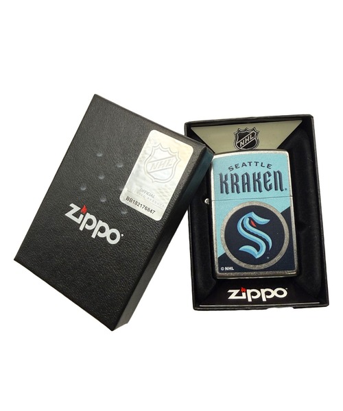 Zippo(ジッポー)の「ZIPPO ジッポ 46205 NHL SEATTLE KRAKEN(アッシュトレイ/ライター・メンズ・シルバー・FREE)」の3枚目の写真
