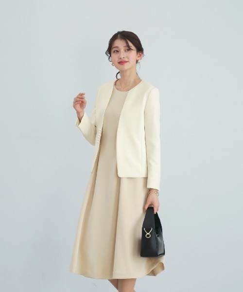 White Collection(ホワイトコレクション)の「【 洗える・ストレッチ 】 スムースダンボール・タックフレアワンピース(ワンピース・レディース・ネイビー/ベージュ・S/L/M)」の12枚目の写真