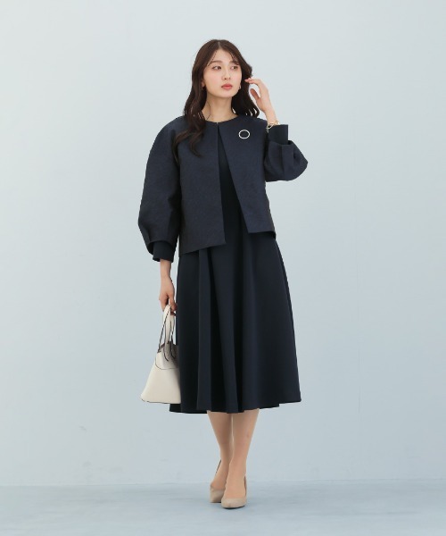 White Collection(ホワイトコレクション)の「【 洗える・ストレッチ 】 スムースダンボール・タックフレアワンピース(ワンピース・レディース・ネイビー/ベージュ・S/L/M)」の16枚目の写真