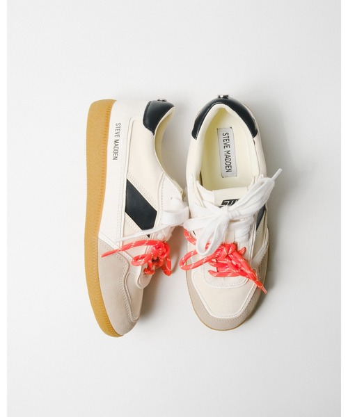 STEVE MADDEN（スティーブマデン）の「クラシックスニーカー/S.MADDEN AUGUSTINE-XS（スニーカー・レディース・ブラック×ホワイト/シルバー・22.5cm/23.0cm/23.5cm/23.5-24/24.0cm/24.5cm）」の8枚目の写真