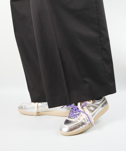 STEVE MADDEN（スティーブマデン）の「クラシックスニーカー/S.MADDEN AUGUSTINE-XS（スニーカー・レディース・ブラック×ホワイト/シルバー・22.5cm/23.0cm/23.5cm/23.5-24/24.0cm/24.5cm）」の7枚目の写真