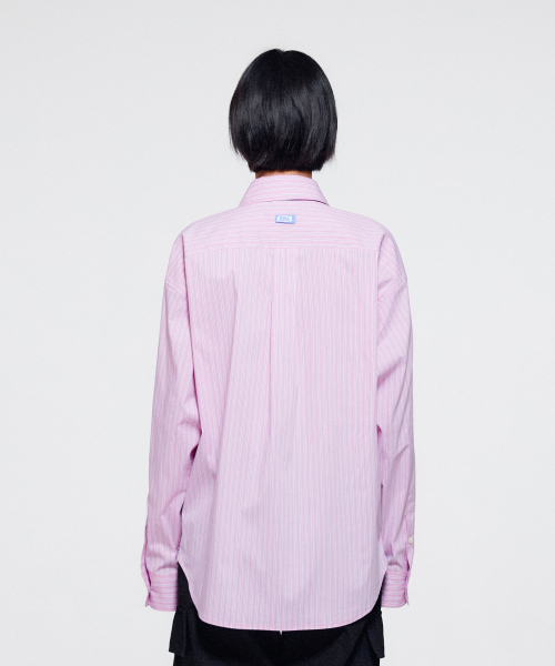 ERA（エラ）の「ユニセックス ERA クラシックシャツ - ピンクストライプ（シャツ/ブラウス・レディース・その他・SMALL/MEDIUM/LARGE）」の4枚目の写真