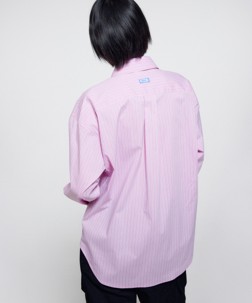 ERA（エラ）の「ユニセックス ERA クラシックシャツ - ピンクストライプ（シャツ/ブラウス・レディース・その他・SMALL/MEDIUM/LARGE）」の5枚目の写真