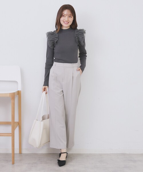 index（インデックス）の「ショルダーチュールフリルハイネックニット【洗濯機OK/抗ピル】（ニット/セーター・レディース・ベビーピンク/オフホワイト/チャコールグレー・36/38/40/42）」の19枚目の写真