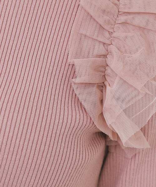 index（インデックス）の「ショルダーチュールフリルハイネックニット【洗濯機OK/抗ピル】（ニット/セーター・レディース・ベビーピンク/オフホワイト/チャコールグレー・36/38/40/42）」の6枚目の写真
