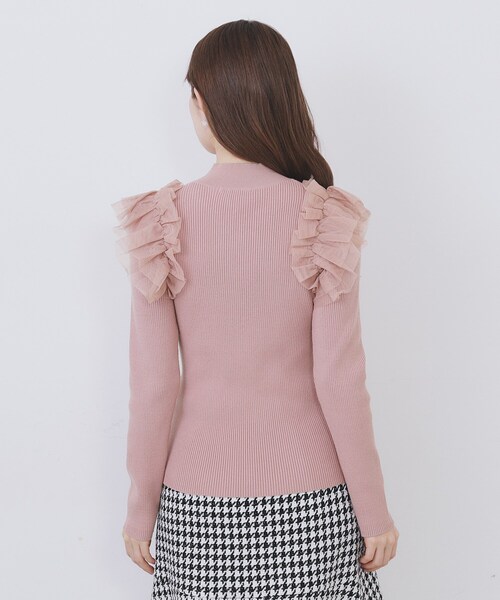 index（インデックス）の「ショルダーチュールフリルハイネックニット【洗濯機OK/抗ピル】（ニット/セーター・レディース・ベビーピンク/オフホワイト/チャコールグレー・36/38/40/42）」の9枚目の写真