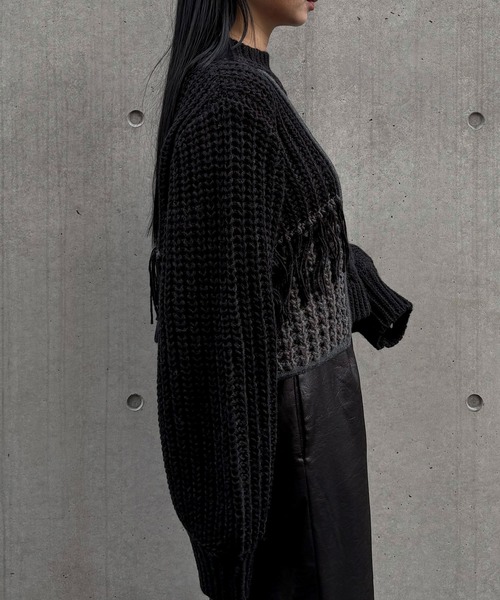 &g'aime(アンジェム)の「【&g'aime 】編地MIXフリンジニット Mixed Knit Fringe Pullover(ニット/セーター・レディース・ブラック/チャコールグレー/ブラウン・FREE)」の6枚目の写真
