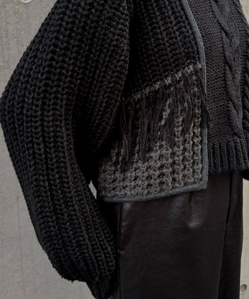 &g'aime(アンジェム)の「【&g'aime 】編地MIXフリンジニット Mixed Knit Fringe Pullover(ニット/セーター・レディース・ブラック/チャコールグレー/ブラウン・FREE)」の9枚目の写真