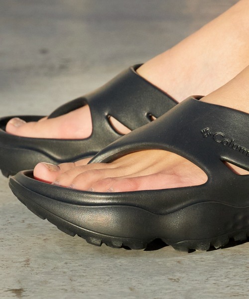 Columbia(コロンビア)の「Columbia/コロンビア THRIVE REVIVE FLIP エンボスロゴ ビーチサンダル 2026年春夏(サンダル・メンズ・ブラック/ホワイト・23cm/24cm/25cm/26cm/27cm/28cm)」の4枚目の写真