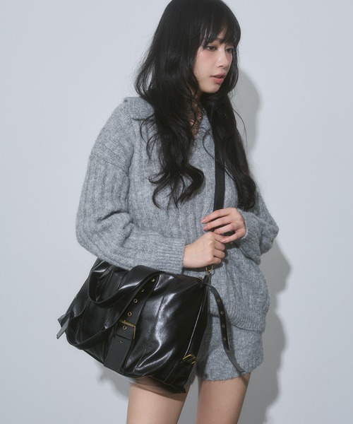 ENVYM(アンビー)の「スタッズ フェイクレザー 2WAY ボストン バッグ(ショルダーバッグ・レディース・ブラウン/ブラック・FREE)」の17枚目の写真