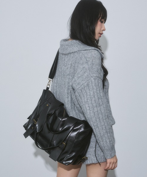 ENVYM(アンビー)の「スタッズ フェイクレザー 2WAY ボストン バッグ(ショルダーバッグ・レディース・ブラウン/ブラック・FREE)」の18枚目の写真