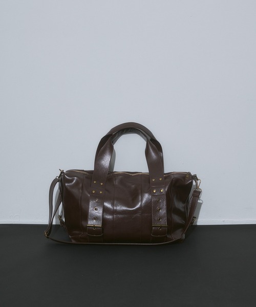 ENVYM(アンビー)の「スタッズ フェイクレザー 2WAY ボストン バッグ(ショルダーバッグ・レディース・ブラウン/ブラック・FREE)」の5枚目の写真