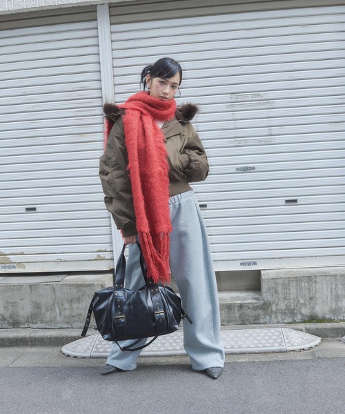 ENVYM(アンビー)の「スタッズ フェイクレザー 2WAY ボストン バッグ(ショルダーバッグ・レディース・ブラウン/ブラック・FREE)」の6枚目の写真