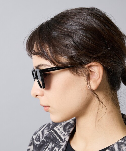 ABAHOUSE(アバハウス)の「【NOPUBLIC/ノーパブリック】01:02/サングラス/韓国/ユニセックス【WEB限定】(サングラス・メンズ・ブラック/ブラウン・フリー)」の5枚目の写真