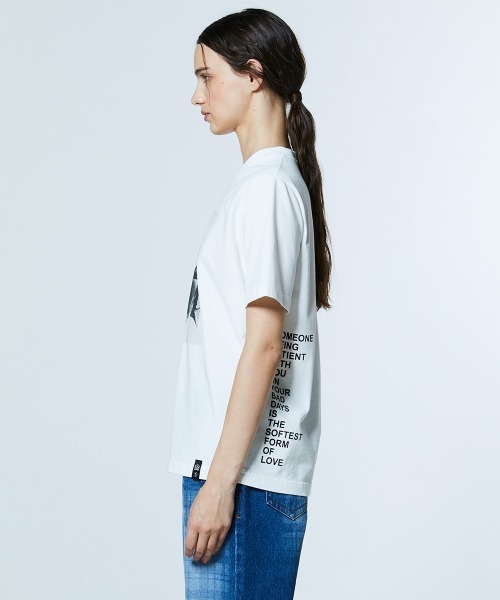 DOUBLE STANDARD CLOTHING(ダブルスタンダードクロージング)の「レアルツイスト フォトプリント天竺Tシャツ(Tシャツ/カットソー・レディース・オフホワイト・FREE)」の2枚目の写真