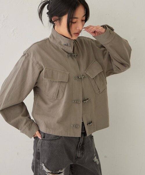 WHO'S WHO gallery(フーズフーギャラリー)の「FIREMAN MILITARY SHIRT JACKET(ミリタリージャケット・レディース・ブラック/ライトグレー/カーキ・FREE)」の13枚目の写真