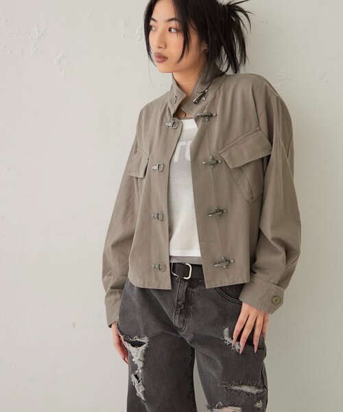 WHO'S WHO gallery(フーズフーギャラリー)の「FIREMAN MILITARY SHIRT JACKET(ミリタリージャケット・レディース・ブラック/ライトグレー/カーキ・FREE)」の16枚目の写真
