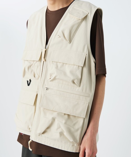 Snow Peak(スノーピーク)の「Snow Peak / TAKIBI Herringbone Vest ヘリンボーンベスト(ベスト・メンズ・ブラック/ホワイト/アーミー・S/M/L/XL)」の12枚目の写真