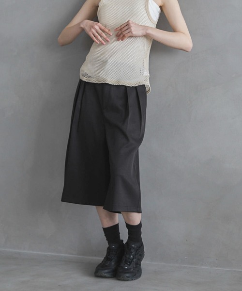 feepur(フェピュール)の「【セットアップ可】バミューダパンツ(その他パンツ・レディース・グレー系その他/ブラック/ブラウン/チャコールグレー・MEDIUM/SMALL)」の2枚目の写真