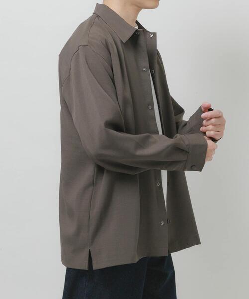 ITEMS URBANRESEARCH(アイテムズ アーバンリサーチ)の「2way ストレッチロングスリーブスナップシャツ(シャツ/ブラウス・メンズ・ブラック/オリーブ/チャコールグレー/ベージュ・MEDIUM/LARGE)」の5枚目の写真