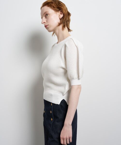 LANVIN en Bleu(ランバンオンブルー)の「アイレットパフスリーブニット(ニット/セーター・レディース・ラベンダー/ブラック/オフホワイト・38)」の7枚目の写真