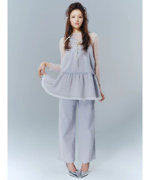 CALNAMUR(カルナムール)の「フロントレースアップデニムワンピース(ワンピース・レディース・ブルー/ピンク・FREE)」の17枚目の写真