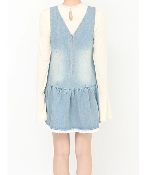 CALNAMUR(カルナムール)の「フロントレースアップデニムワンピース(ワンピース・レディース・ブルー/ピンク・FREE)」の4枚目の写真