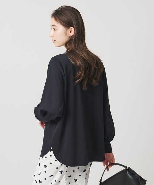 UNITED ARROWS(ユナイテッドアローズ)の「ポンチ ロングスリーブ カットソー(Tシャツ/カットソー・レディース・ネイビー/ホワイト/ブラック・FREE)」の4枚目の写真
