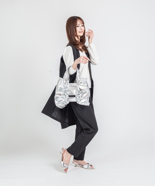 HELOYSE(エロイーズ)の「【HELOYSE/エロイーズ】フリルトートバッグ bobbonbutterfly tote PU leather S(トートバッグ・レディース・シルバー/ブラック・FREE)」の16枚目の写真