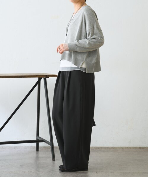 Jena espace merveilleux（ジェナ　エスパスメルヴェイユ）の「【体系カバー◎】シェルボタンカーディガン（カーディガン/ボレロ・レディース・ベージュ/ライトグレー・FREE）」の5枚目の写真