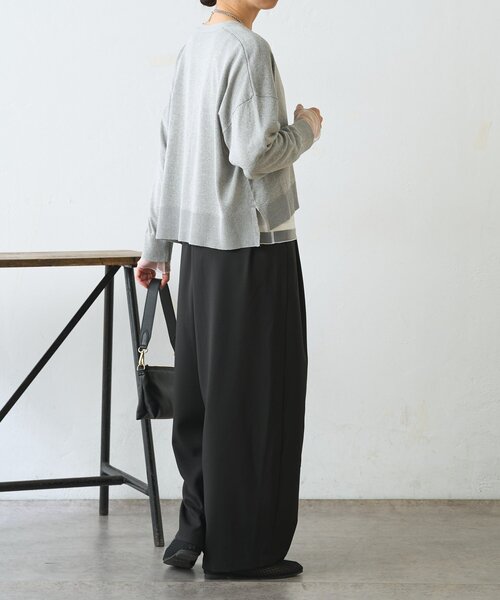 Jena espace merveilleux（ジェナ　エスパスメルヴェイユ）の「【体系カバー◎】シェルボタンカーディガン（カーディガン/ボレロ・レディース・ベージュ/ライトグレー・FREE）」の7枚目の写真