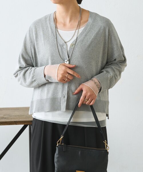 Jena espace merveilleux（ジェナ　エスパスメルヴェイユ）の「【体系カバー◎】シェルボタンカーディガン（カーディガン/ボレロ・レディース・ベージュ/ライトグレー・FREE）」の9枚目の写真