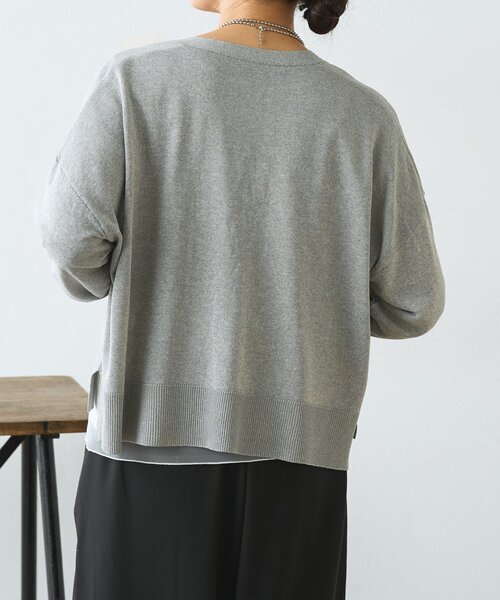 Jena espace merveilleux（ジェナ　エスパスメルヴェイユ）の「【体系カバー◎】シェルボタンカーディガン（カーディガン/ボレロ・レディース・ベージュ/ライトグレー・FREE）」の11枚目の写真