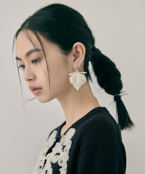 tanakadaisuke/タナカダイスケ】white clover beads earrings/ホワイト