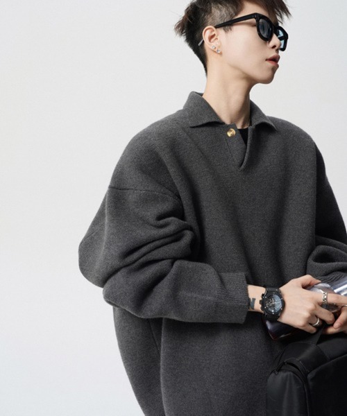 NOWLE(ノウル)の「【NOWLE】ルーズシルエット スキッパー プルオーバー ポロニット(ニット/セーター・メンズ・ダークグレー/ライトベージュ・LARGE/MEDIUM/X-LARGE/SMALL)」の5枚目の写真