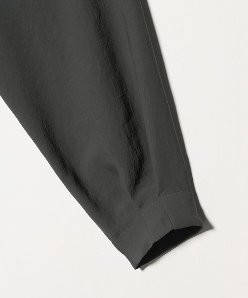 UNITED ARROWS & SONS by DAISUKE OBANA（ユナイテッドアローズアンドサンズバイダイスケオバナ）の「＜D.O UNITED ARROWS BY DAISUKE OBANA＞Ⅰ COL SETIN/LS CREW 26SS/ロングスリーブTシャツ（Tシャツ/カットソー・メンズ・グレー系・S/L/XL/M）」の12枚目の写真