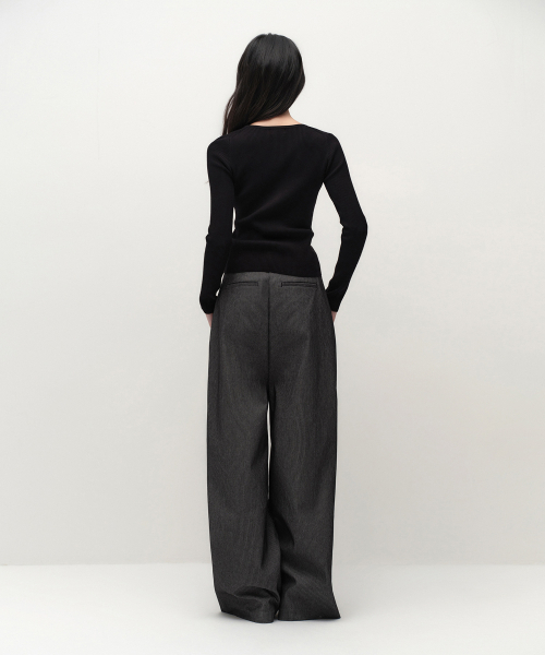 MUSINSA STANDARD WOMAN（ムシンサスタンダードウーマン）の「ウィメンズストライプツーピンタックエクストラワイドパンツ[ブラック]（その他パンツ・レディース・ブラック・24/25/26/27/28/29/30）」の3枚目の写真