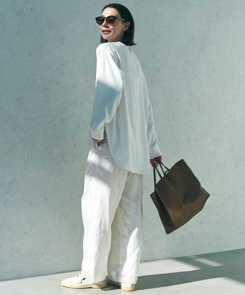 UNFILO(アンフィーロ)の「【ウエストゴム】ボタニカル エンブロイダリー パンツ(その他パンツ・レディース・ブラック系/アイボリー系・X-SMALL/MEDIUM/LARGE/SMALL)」の6枚目の写真