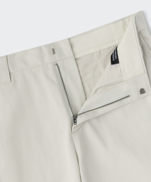 MUSINSA STANDARD（ムシンサスタンダード）の「ソリッドCPレギュラーフィットチノパンツ[ダスティクリーム]（その他パンツ・メンズ・その他・40/38/42/36/34/32/30/31/33/26/27/28/29）」の4枚目の写真