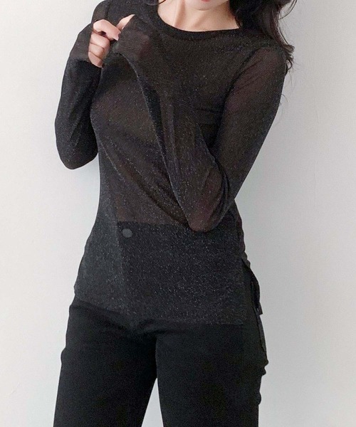 LOWO(ロワ)の「素材◎高見えラメシアートップス 長袖 インナー シースルー(Tシャツ/カットソー・レディース・アイボリー/ホワイト/ブラウン/チャコールグレー/ブラック・M/L)」の15枚目の写真