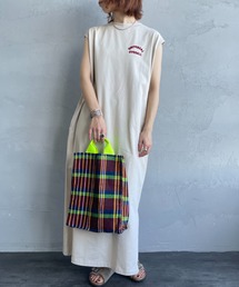 UNIVERSAL OVERALL | 【WEB先行予約】［UNIVERSAL OVERALL/ユニバーサルオーバーオール］フロッキーワンポイントロゴ ノースリーブ マキシ丈ワンピース(ワンピース)