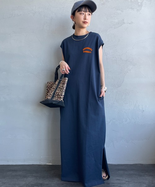 UNIVERSAL OVERALL（ユニバーサルオーバーオール）の「【WEB先行予約】［UNIVERSAL OVERALL/ユニバーサルオーバーオール］フロッキーワンポイントロゴ ノースリーブ マキシ丈ワンピース（ワンピース・レディース・ブラック/アイボリー/ネイビー・F）」の6枚目の写真