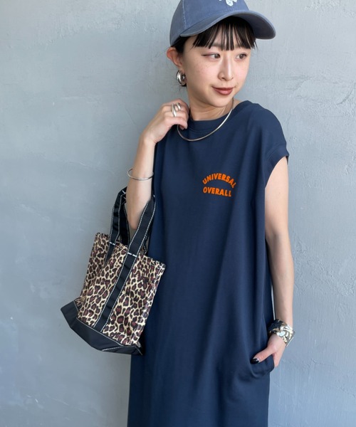 UNIVERSAL OVERALL（ユニバーサルオーバーオール）の「【WEB先行予約】［UNIVERSAL OVERALL/ユニバーサルオーバーオール］フロッキーワンポイントロゴ ノースリーブ マキシ丈ワンピース（ワンピース・レディース・ブラック/アイボリー/ネイビー・F）」の22枚目の写真