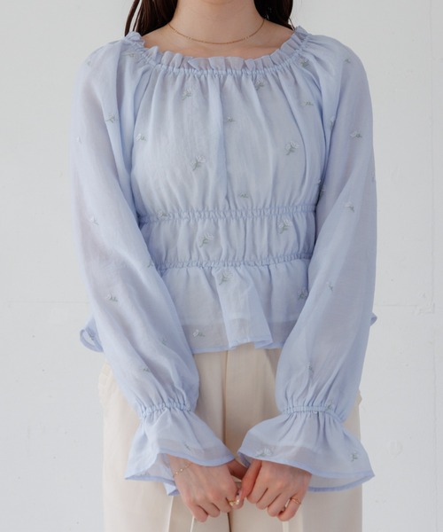 flower（フラワー）の「シャイニーフラワーブラウス（シャツ/ブラウス・レディース・ブルー/ホワイト・FREE）」の2枚目の写真
