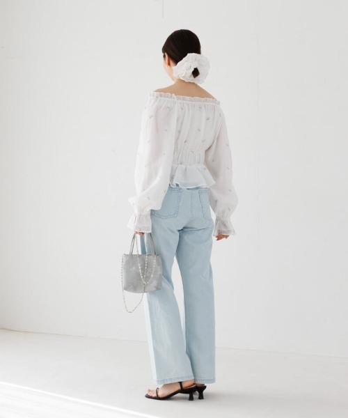 flower（フラワー）の「シャイニーフラワーブラウス（シャツ/ブラウス・レディース・ブルー/ホワイト・FREE）」の5枚目の写真