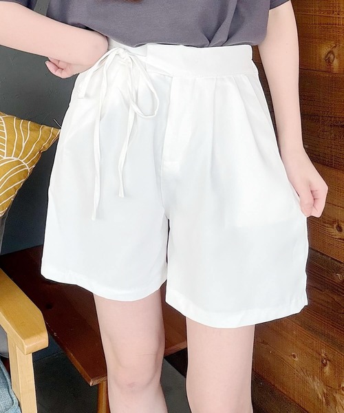 Nana(ナナ)の「ウエストリボンショートパンツ(その他パンツ・レディース・ホワイト/ブラック・FREE)」の1枚目の写真