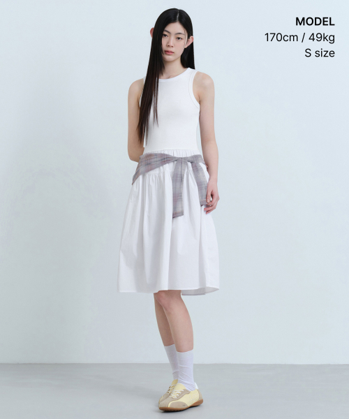 MUSINSA STANDARD WOMAN（ムシンサスタンダードウーマン）の「ウィメンズタンクトップコンビドレス[ホワイト]（ワンピース・レディース・その他・X-SMALL/SMALL/MEDIUM/LARGE）」の2枚目の写真