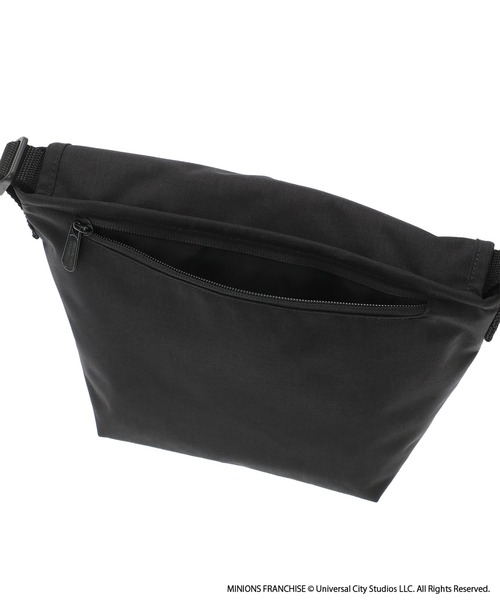 Manhattan Portage（マンハッタンポーテージ）の「Nylon Messenger Bag (XS) BP W/DIV MGNT 500D CORDURA / MINIONS（メッセンジャーバッグ・レディース・ブラック・X-SMALL）」の7枚目の写真